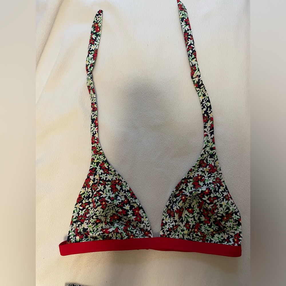 Venus DD bikini top (bottom sold separately)